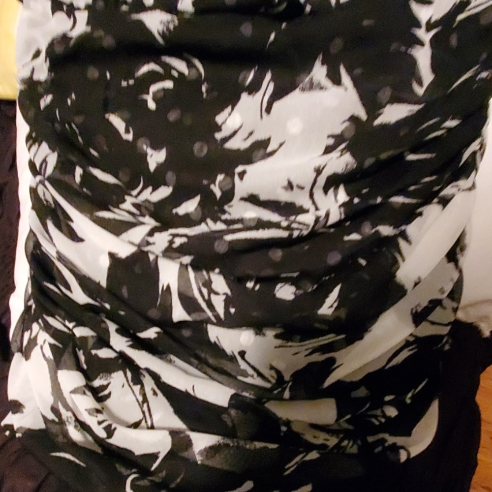 blouse - Picture 3 of 4